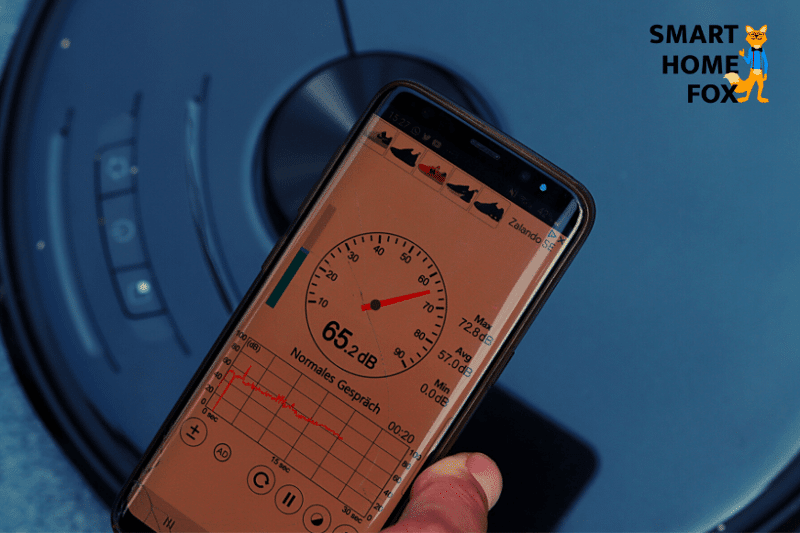 Die Lautstärke des Roborock S6 MaxV wird gemessen.